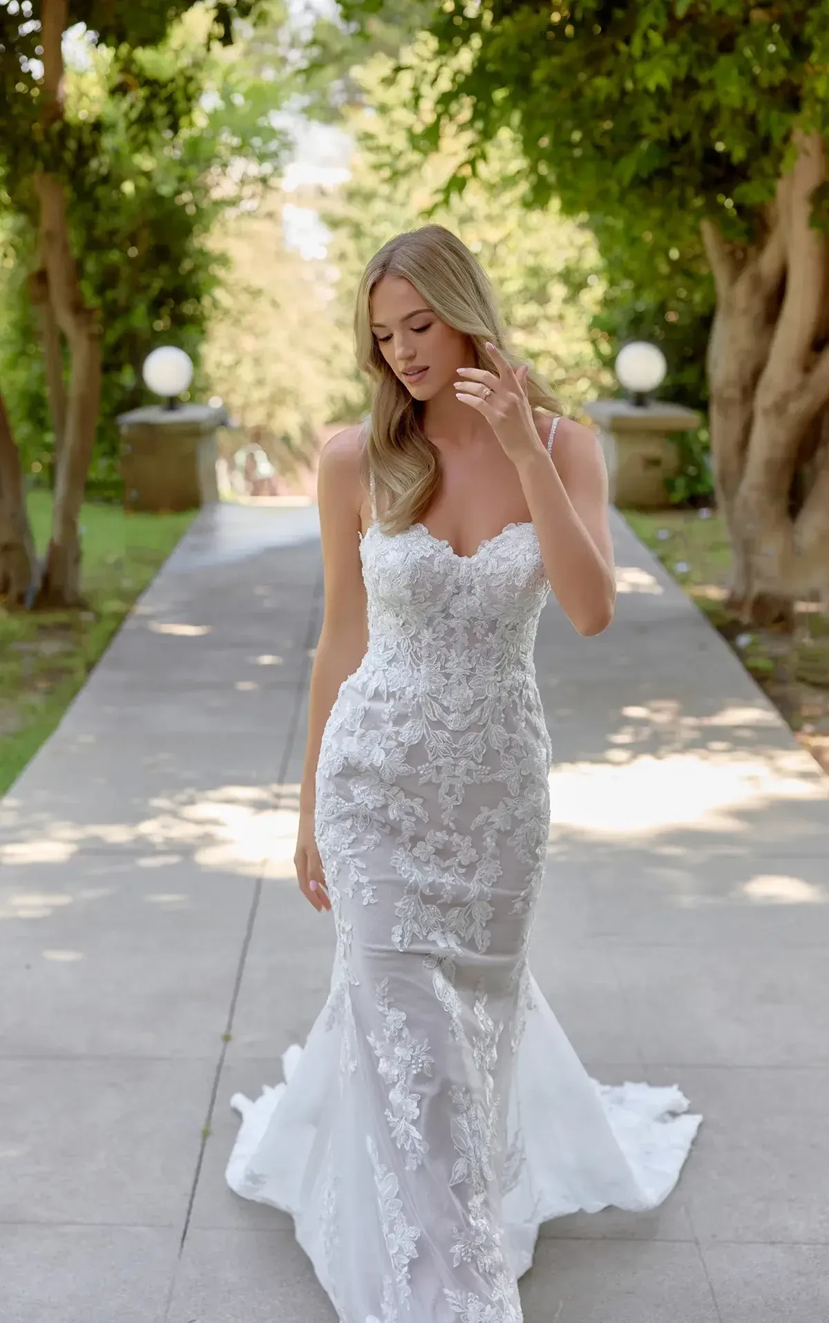 The Return of Romantic Lace: Why Brides Are Saying Yes to This Classic. Desktop Image